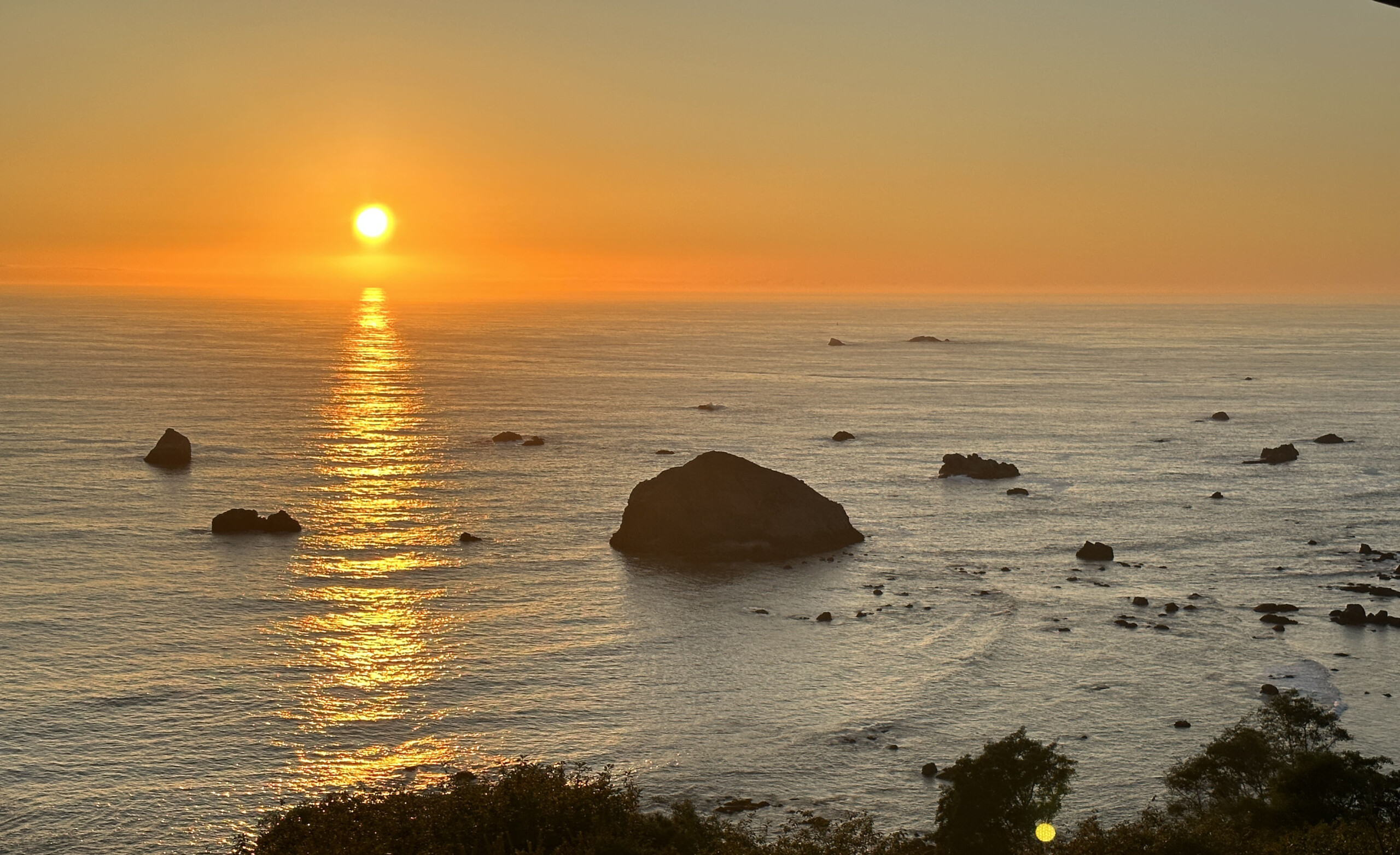 sunset view over the ocean at turtle rocks